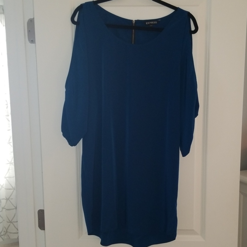 Cold Shoulder Express Dress